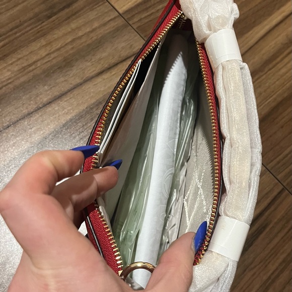 Michael Kors Empire Medium Leather Chain-Link Pochette in Crimson - NWT - Picture 8 of 9